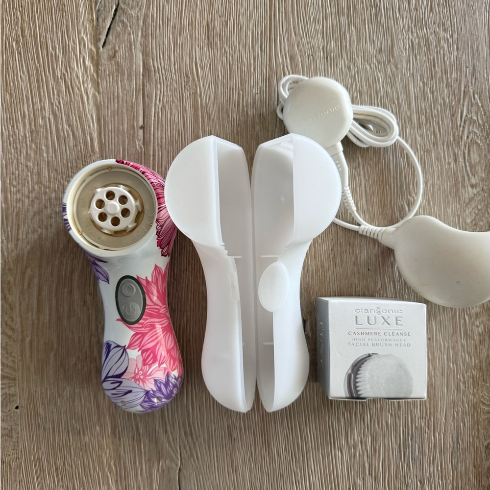 Clarisonic Facial Cleansing Brush Set